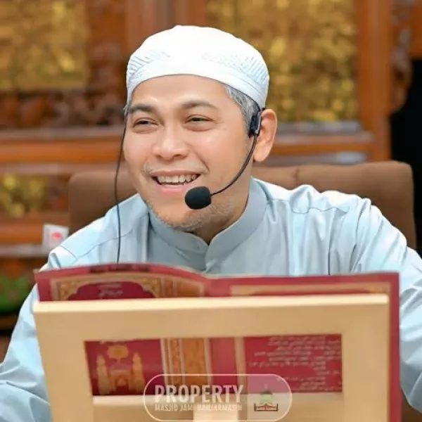 Foto KH. Qomaruddin (Guru Busu)